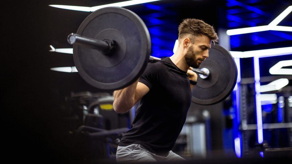 Entrenar con criterio: entender el cuerpo antes de exigirlo. biohacking deportivo en la fuerza de entrenamiento.